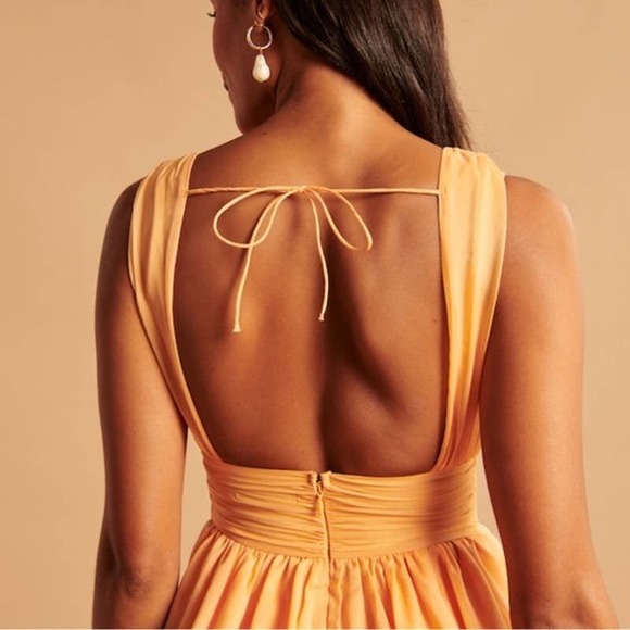 NWT Abercrombie & Fitch Flirty Drama Mini Dress in Black Size Large - Picture 10 of 10